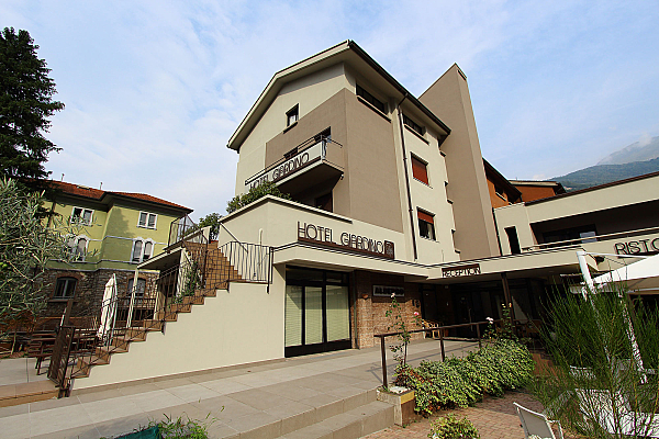 ECOWORLD HOTEL GIARDINO