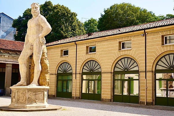 PALAZZO MANTUA BENAVIDES